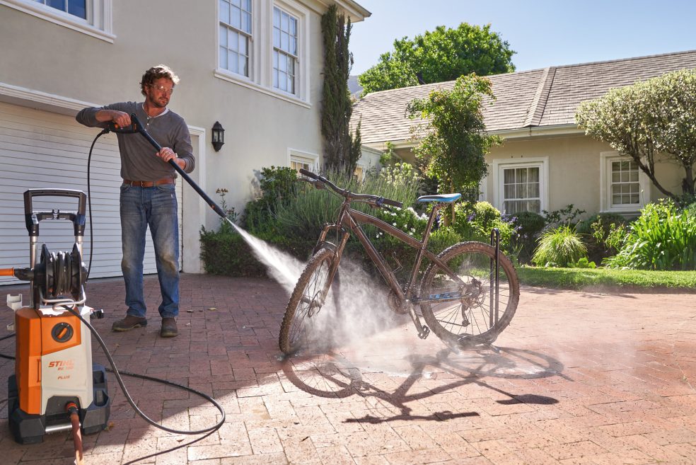 Limpia tu bicicleta con una hidrolavadora STIHL