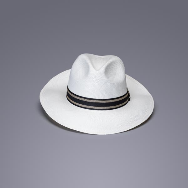 SOMBRERO LLANO GR. 2-3 MODELO CAVALIER COL. 100B  AUTOAJUSTABLE