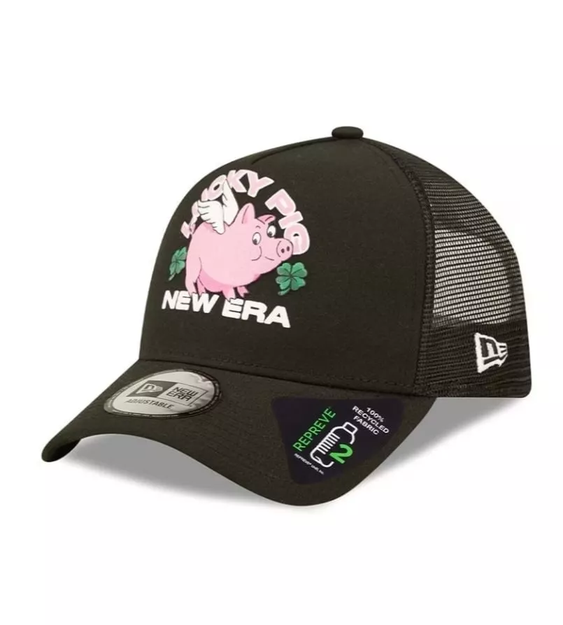 NEW ERA LUCKY PIG TRUCKER NEGRO