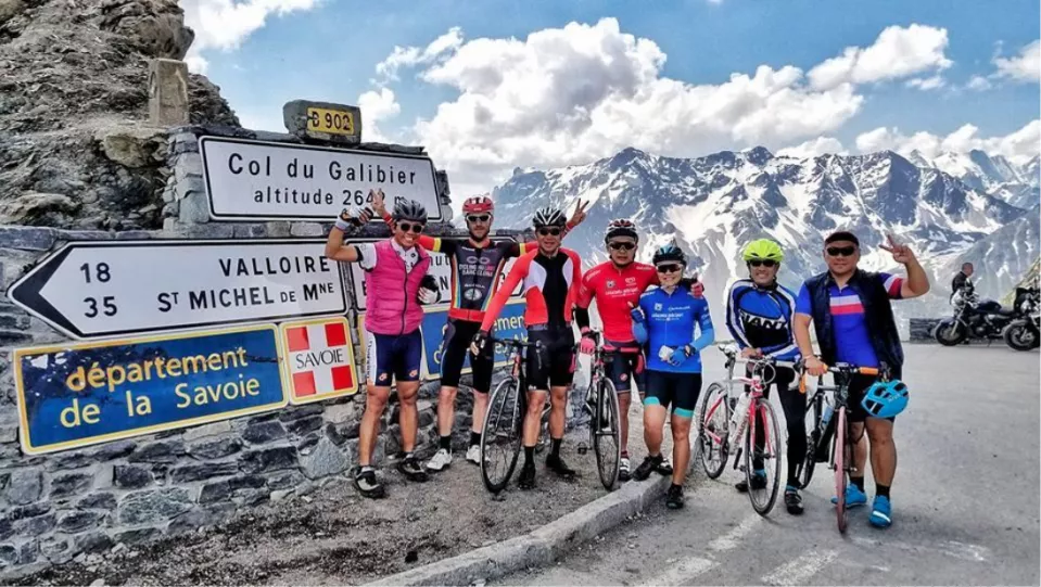 TOUR DE FRANCE