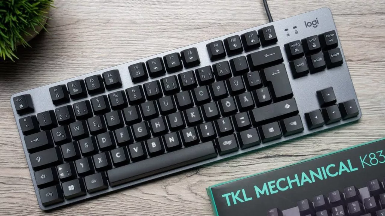 TECLADO MECÁNICO K835 TKL