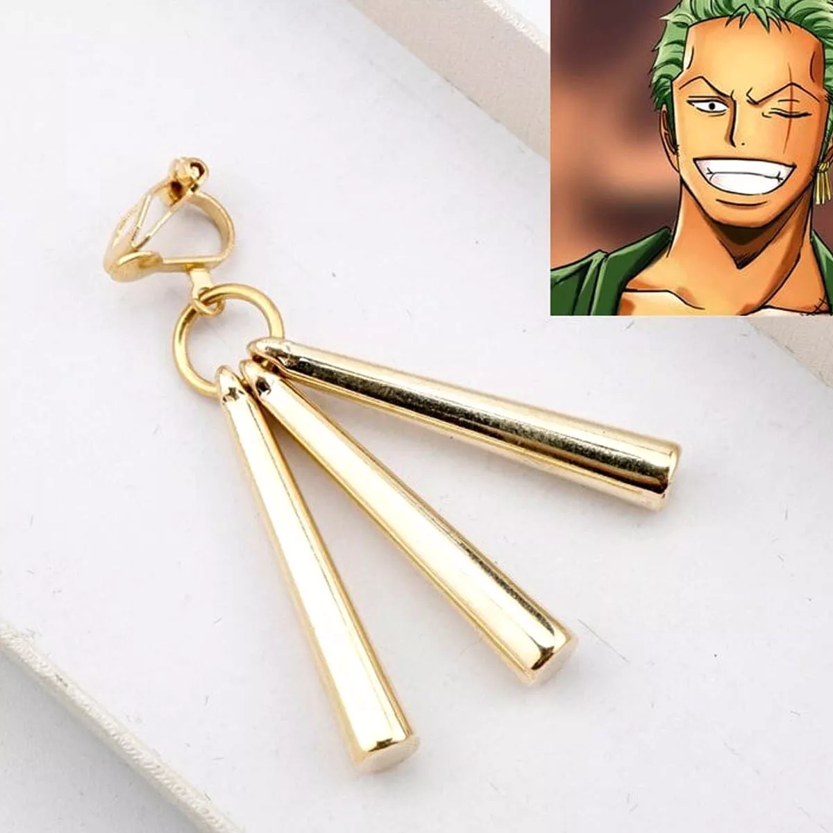 One Piece Roronoa Zoro Aretes a Presión y Perforación