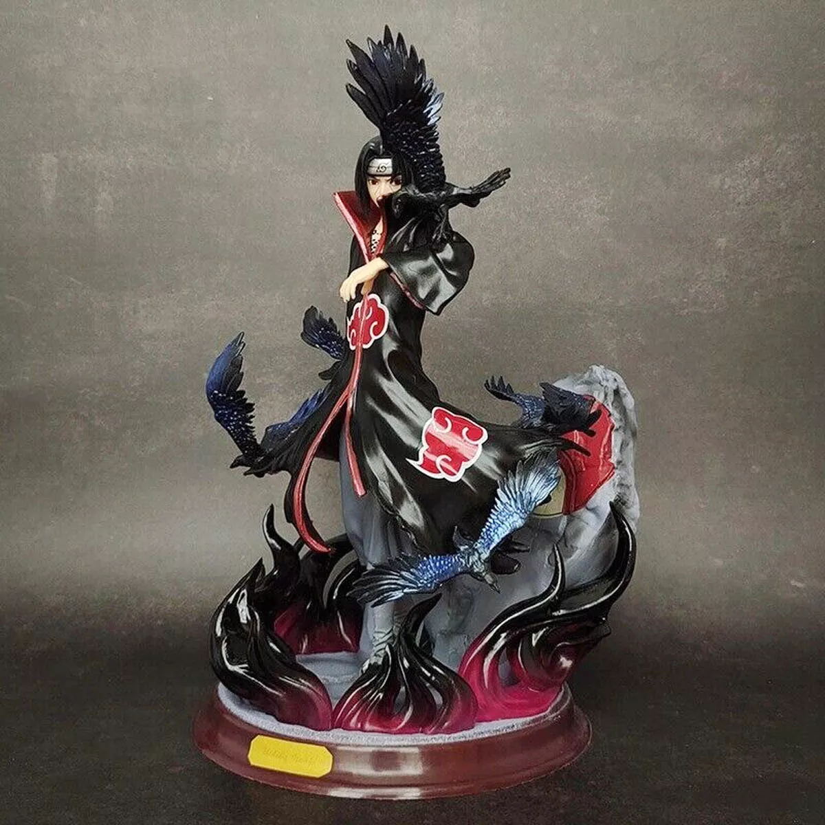 Naruto Itachi Uchiha Figura Cuervos PVC ABS 28cm